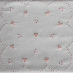 Copriletto Leggero Per Lettino Baby 0336 In Piquet Ricamato A Mano Y595 -Articoli Per La Casa copriletto leggero per lettino baby in piquet di puro cotone rosa 3 1
