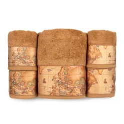 Set Asciugamani 5 Pezzi Geo Classic Di Alviero Martini In Spugna J770 -Articoli Per La Casa set asciugamani 5 pezzi geo classic di alviero martini in spugna tortora 1
