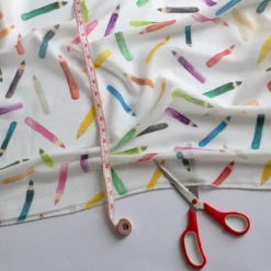 Tessuto Per Tenda Al Metro Matite C/stampa Digitale Altezza 315 Cm V578 -Articoli Per La Casa tenda al metro matita sfondo bianco stampa multicolor particolare